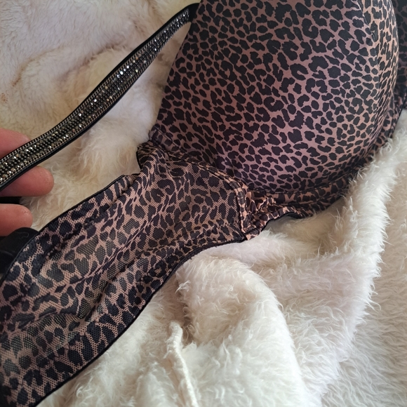 Victoria SECRET Bra in dark copper and black cheetah print. Used a couple  times - Picture 8 of 9